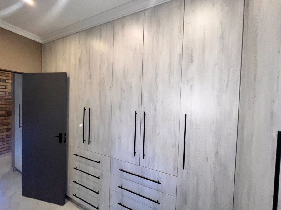 3 Bedroom Property for Sale in Wavecrest Eastern Cape